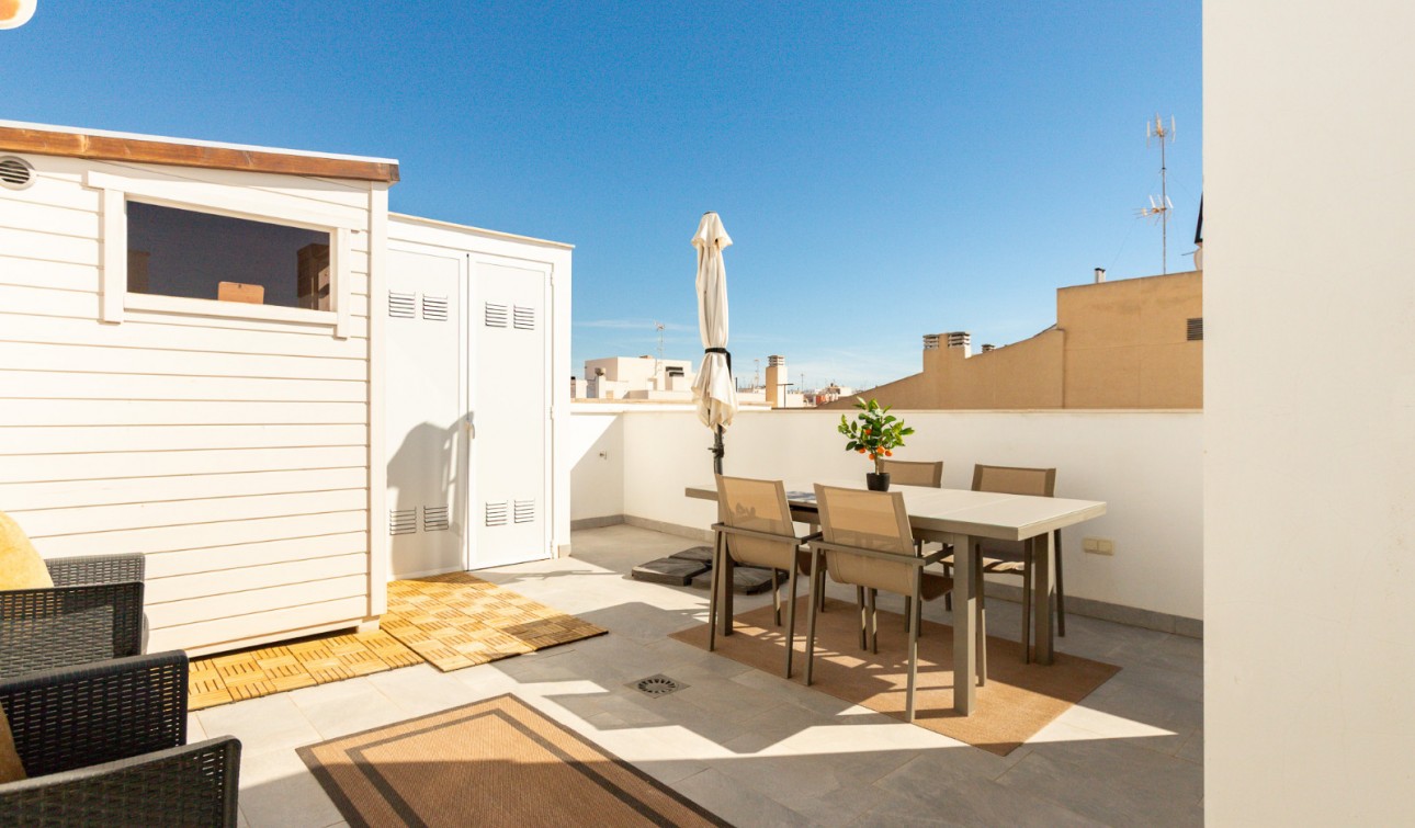 Resale - Apartment / Flat - Torrevieja