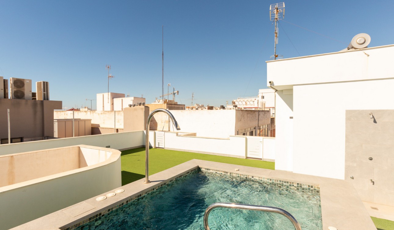 Resale - Apartment / Flat - Torrevieja