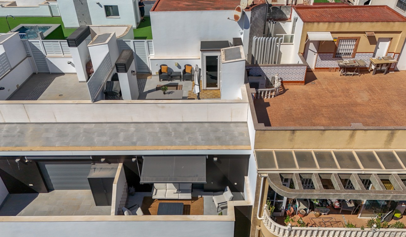 Resale - Apartment / Flat - Torrevieja