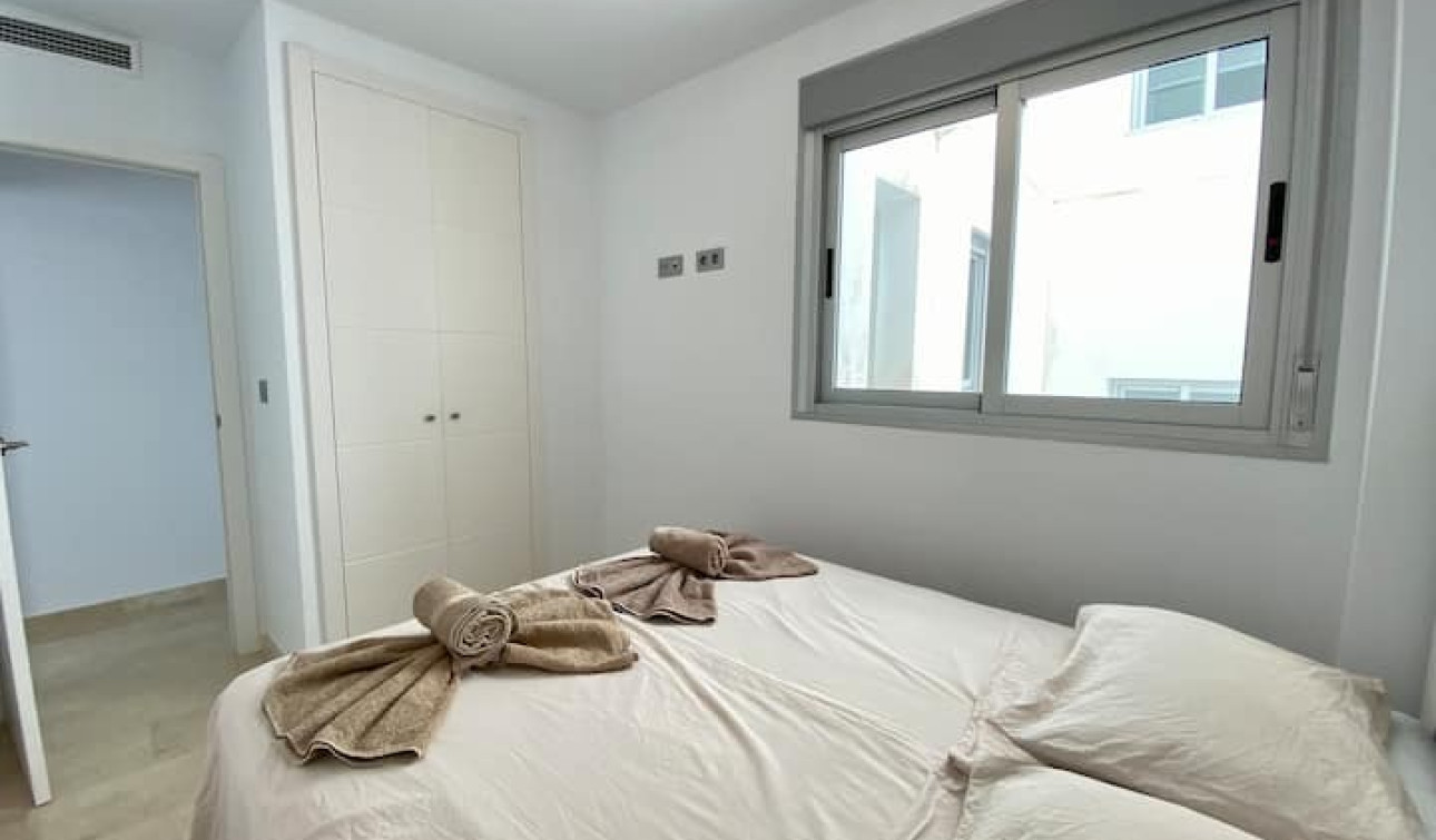 Resale - Apartment / Flat - Villamartín - Costa Blanca