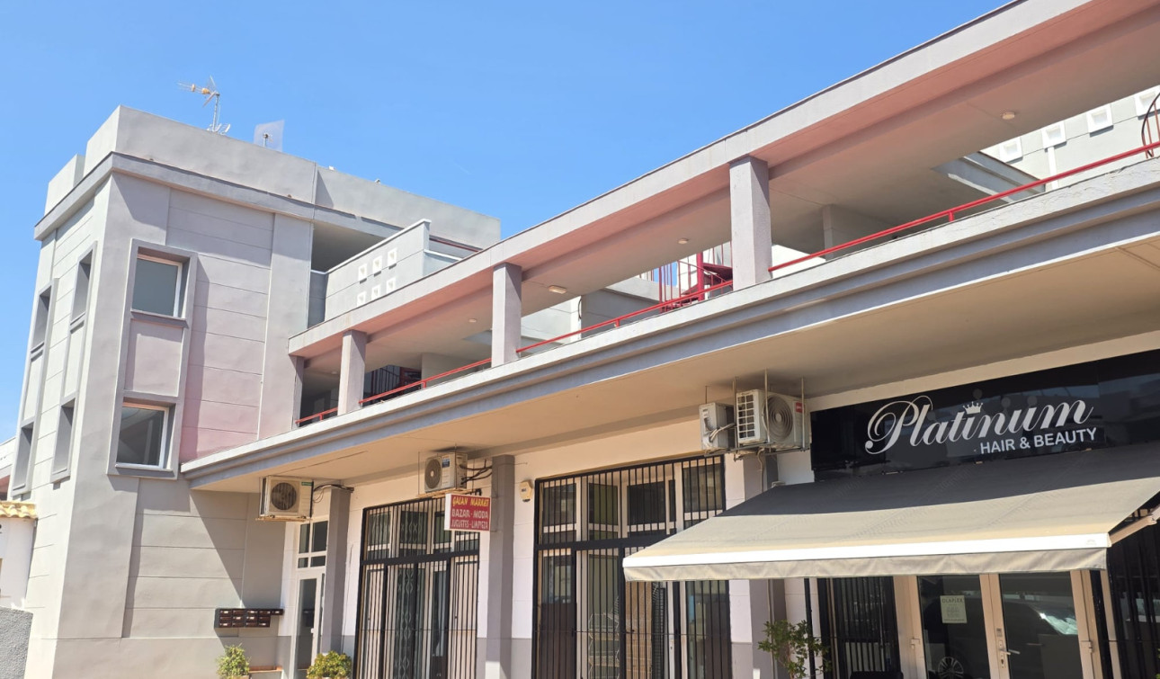 Resale - Apartment / Flat - Villamartín - El Galan