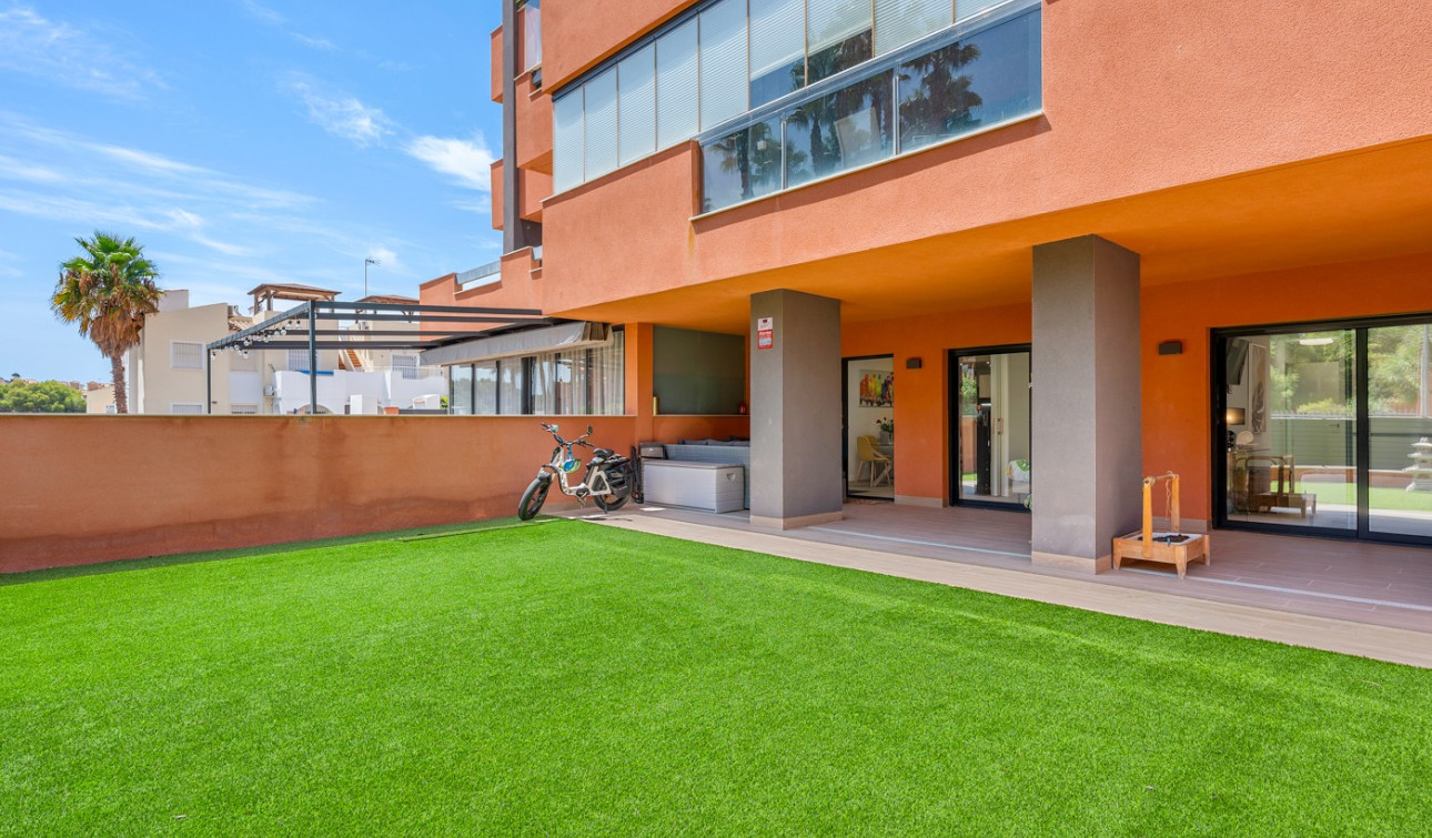 Resale - Apartment / Flat - Villamartín - Lomas del Golf