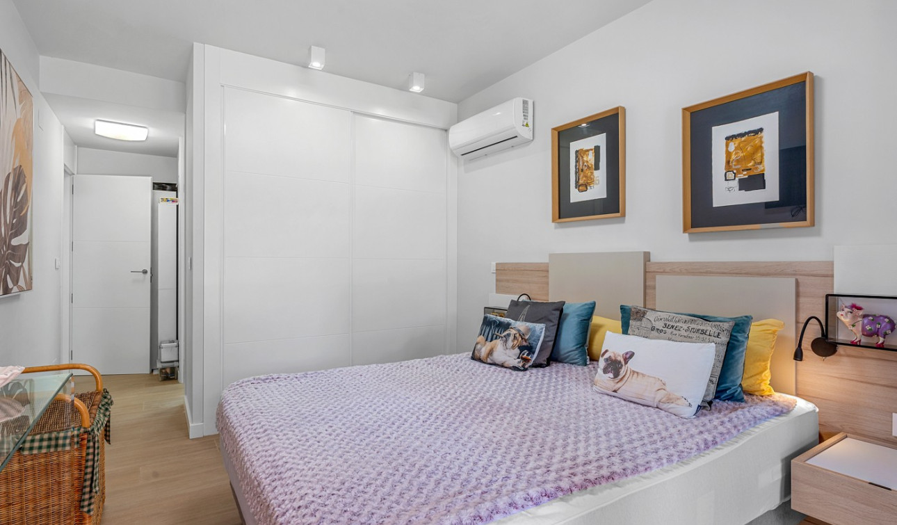 Resale - Apartment / Flat - Villamartín - Lomas del Golf