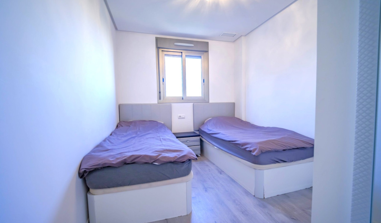 Resale - Apartment / Flat - Villamartín - Los Dolses