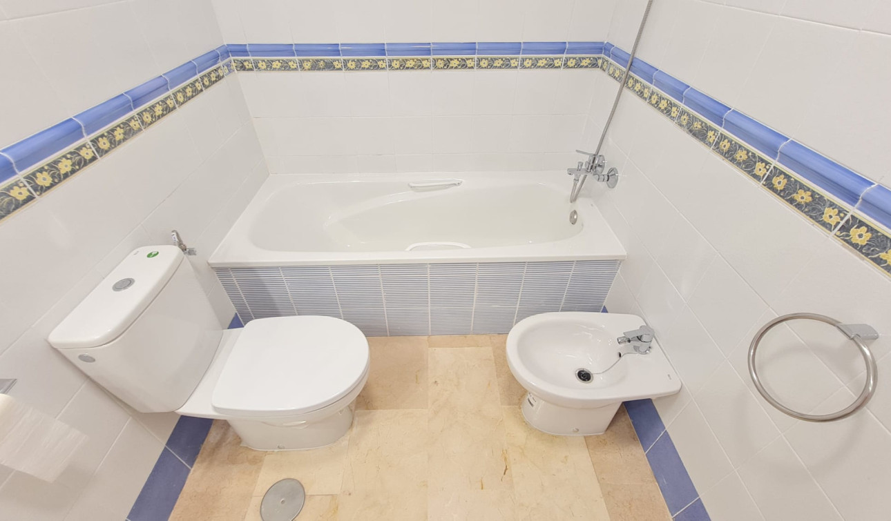 Resale - Apartment / Flat - Villamartín - Los Dolses