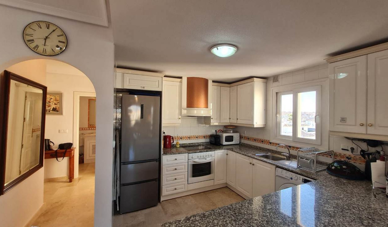 Resale - Apartment / Flat - Villamartín - PAU 8