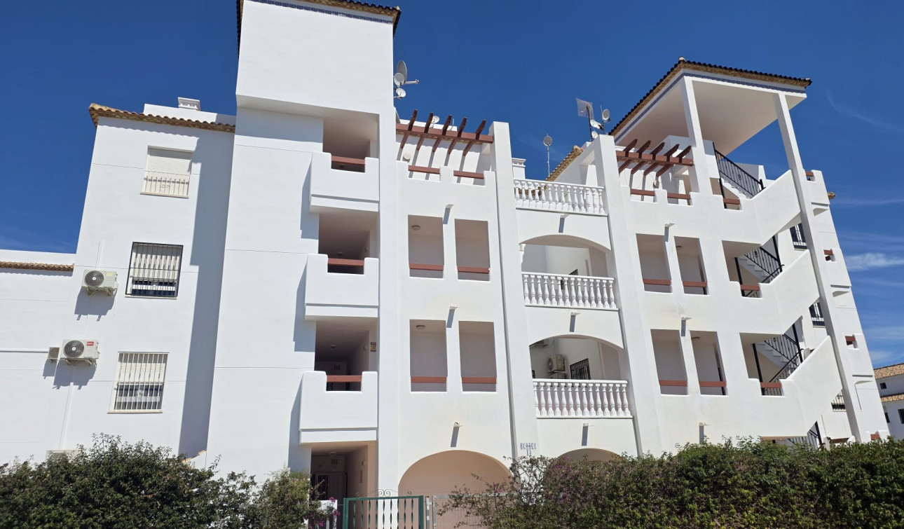 Resale - Apartment / Flat - Villamartín - PAU 8