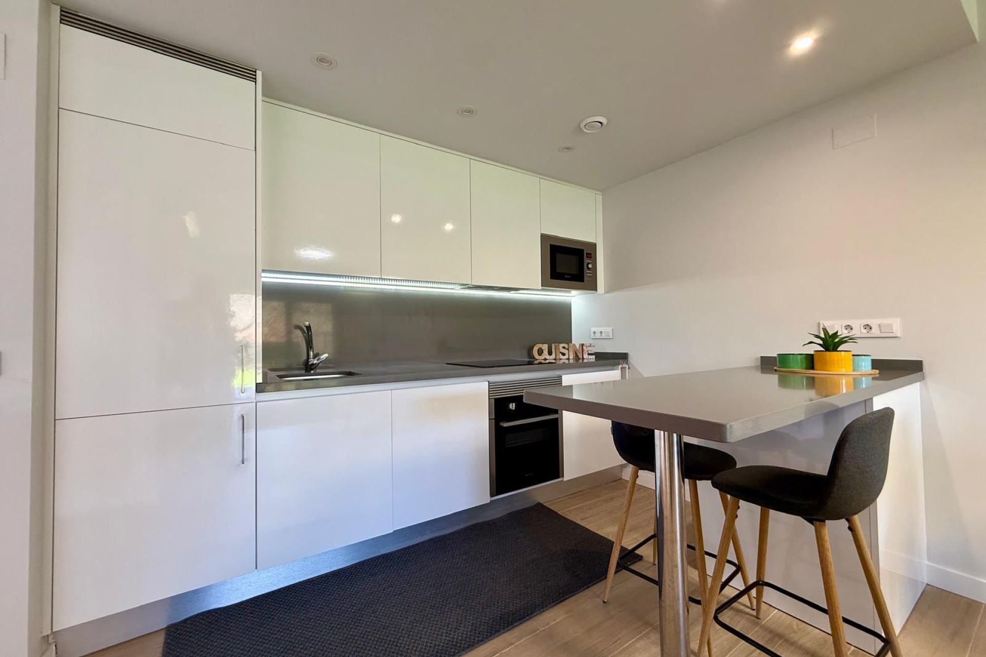 Resale - Apartment / Flat - Villamartín