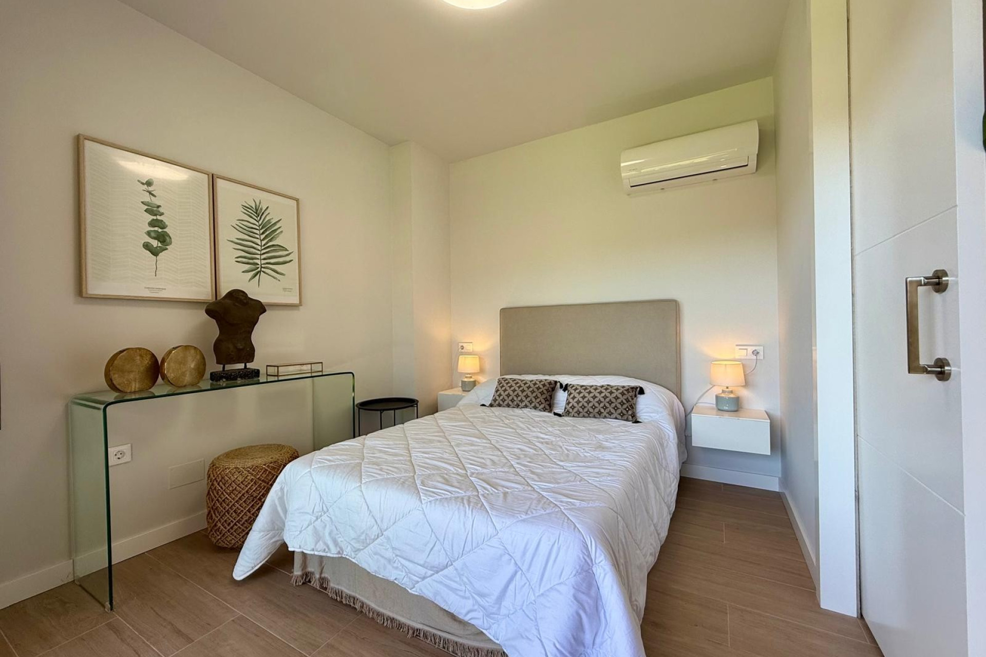 Resale - Apartment / Flat - Villamartín