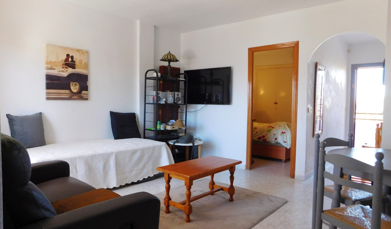Resale - Apartment / Flat - Villamartín
