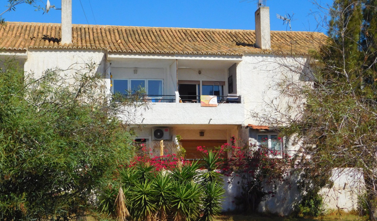 Resale - Apartment / Flat - Villamartín