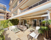 Resale - Apartment / Flat - Villamartín