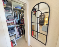 Resale - Apartment / Flat - Villamartín