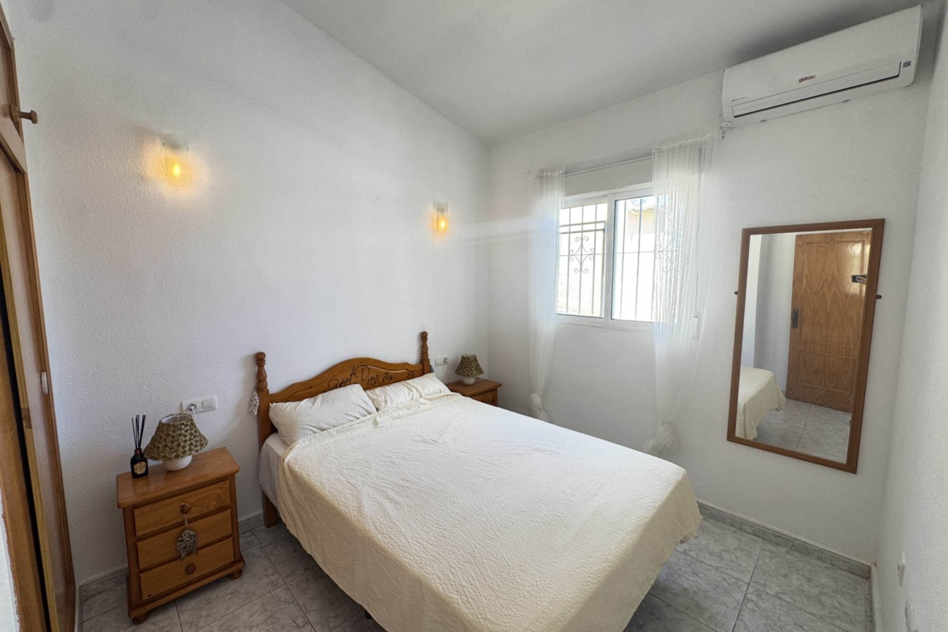 Resale - Apartment / Flat - Villamartín