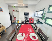 Resale - Apartment / Flat - Villamartín