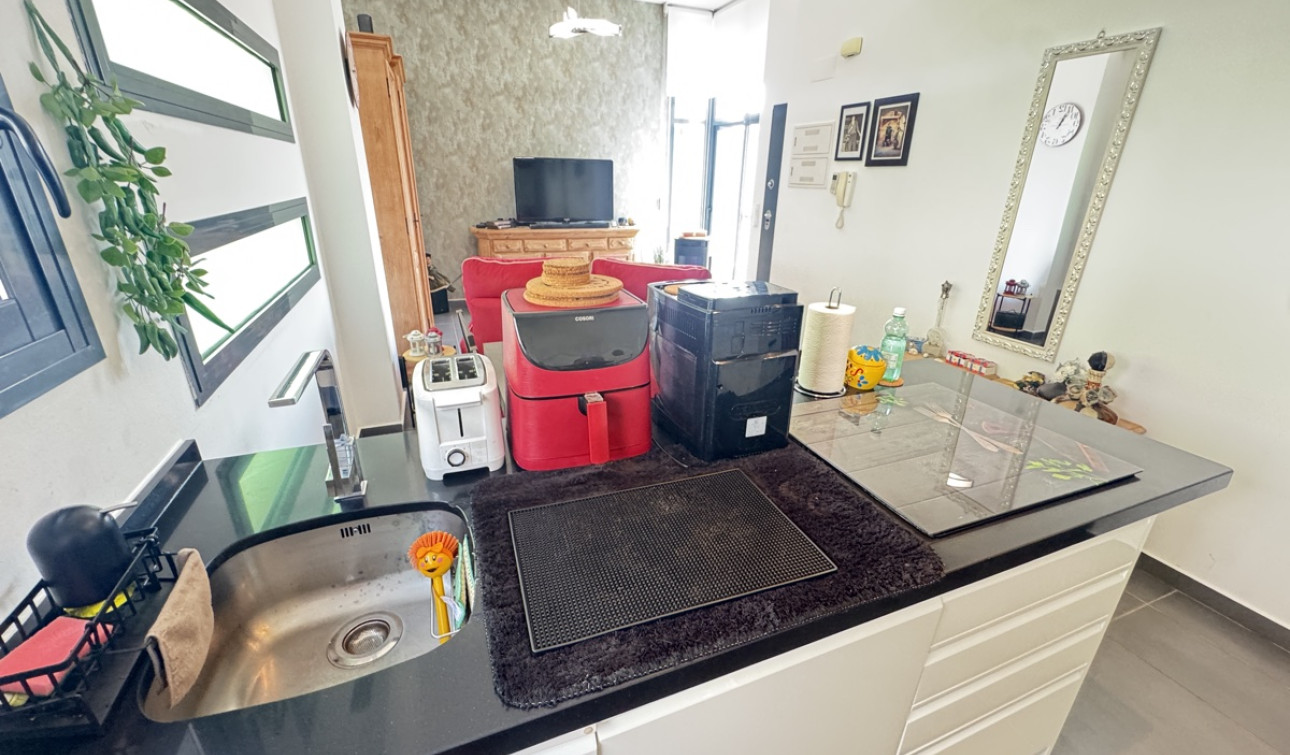 Resale - Apartment / Flat - Villamartín