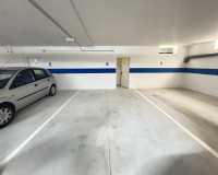 Resale - Apartment / Flat - Villamartín