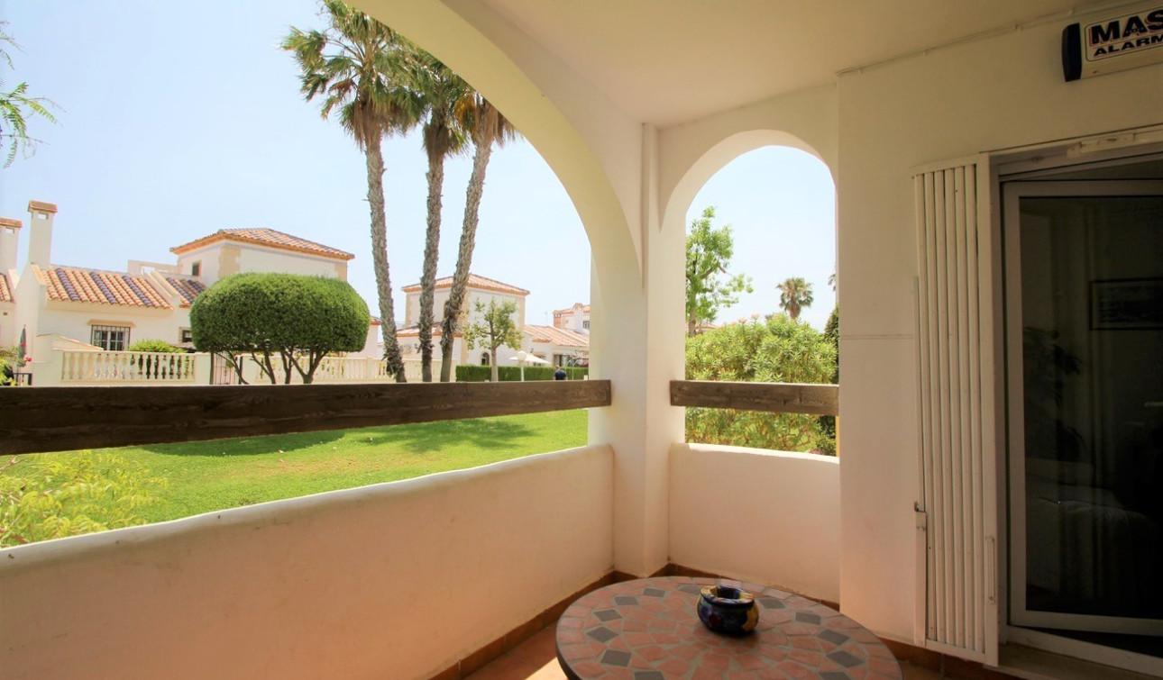 Resale - Apartment / Flat - Villamartín