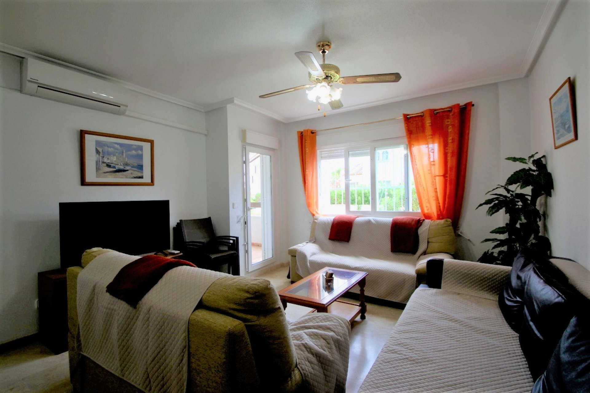 Resale - Apartment / Flat - Villamartín