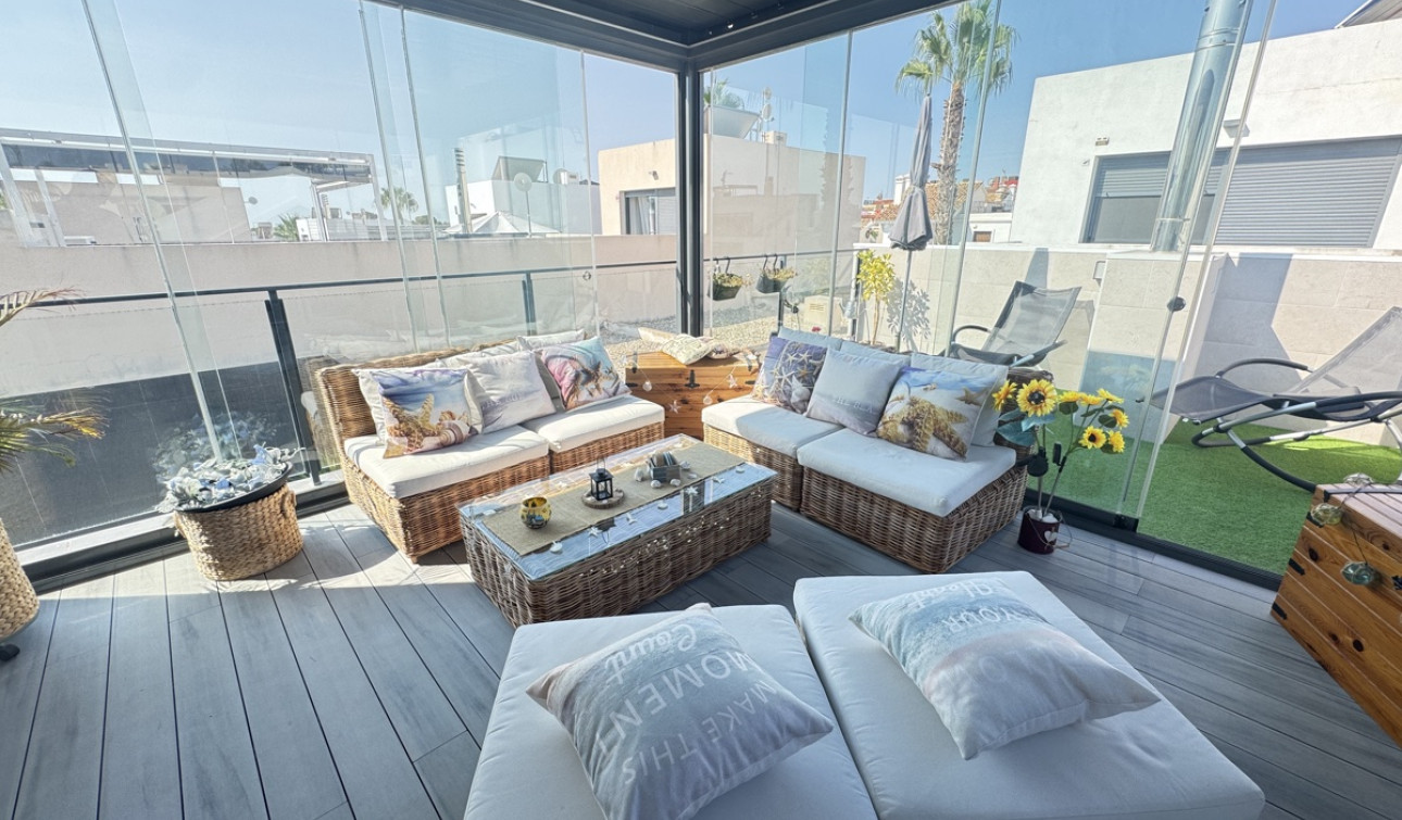 Resale - Apartment / Flat - Villamartín