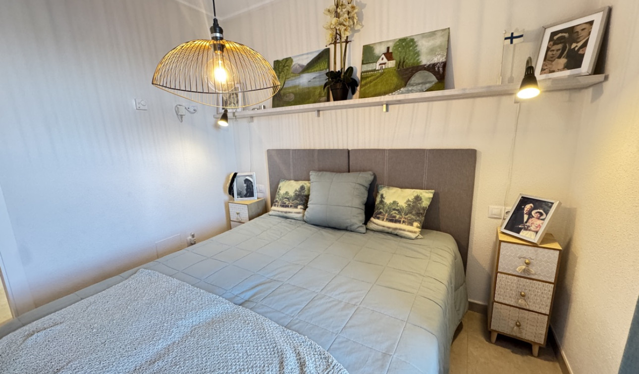 Resale - Apartment / Flat - Villamartín