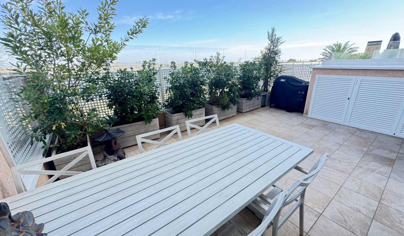 Resale - Apartment / Flat - Villamartín