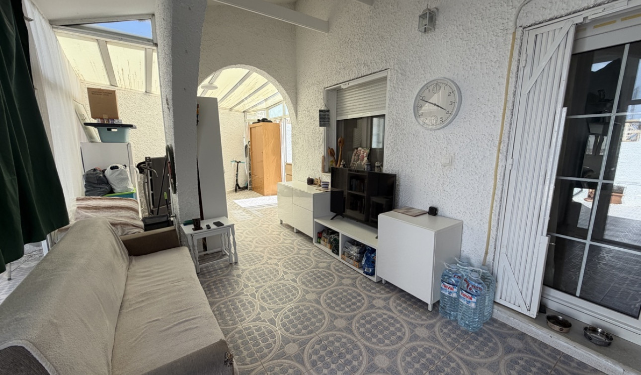 Resale - Apartment / Flat - Villamartín