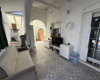 Resale - Apartment / Flat - Villamartín