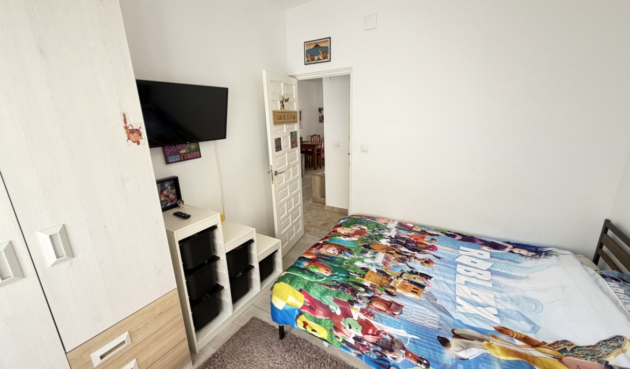 Resale - Apartment / Flat - Villamartín