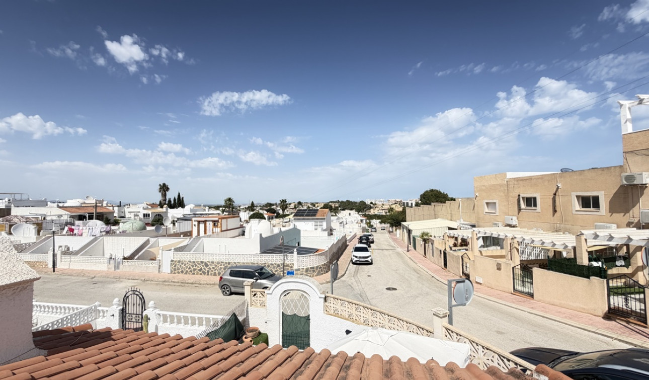 Resale - Apartment / Flat - Villamartín