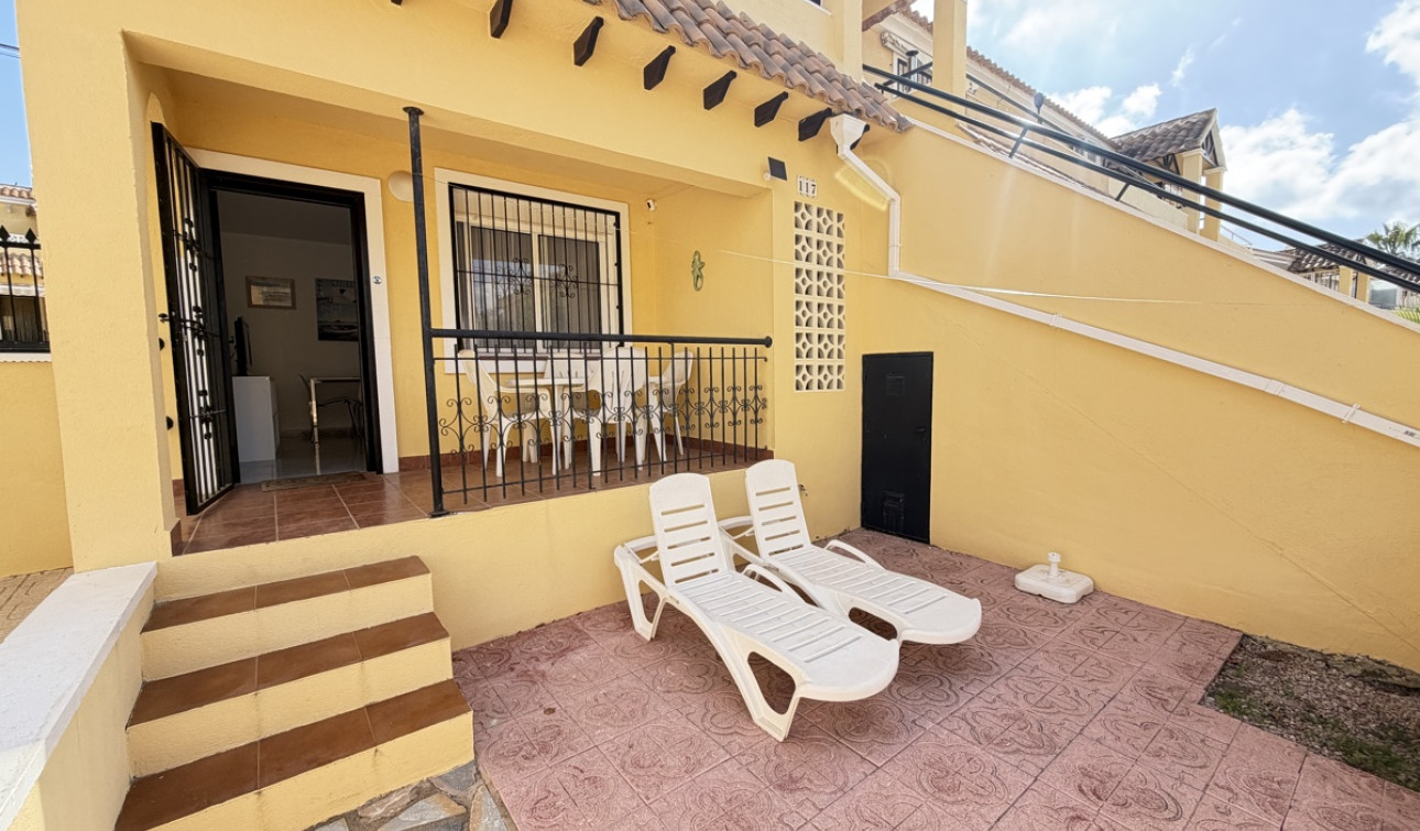 Resale - Apartment / Flat - Villamartín