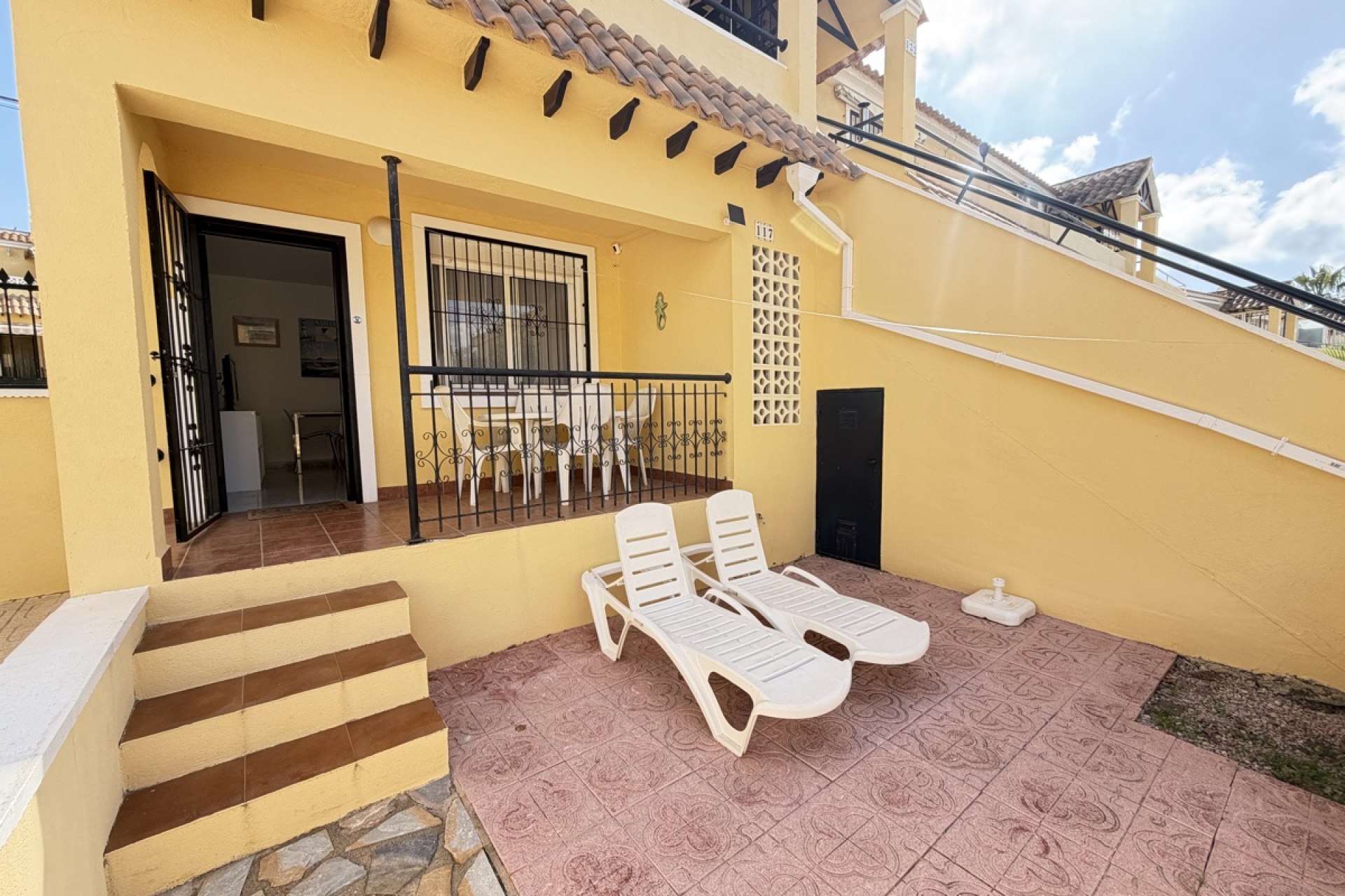 Resale - Apartment / Flat - Villamartín