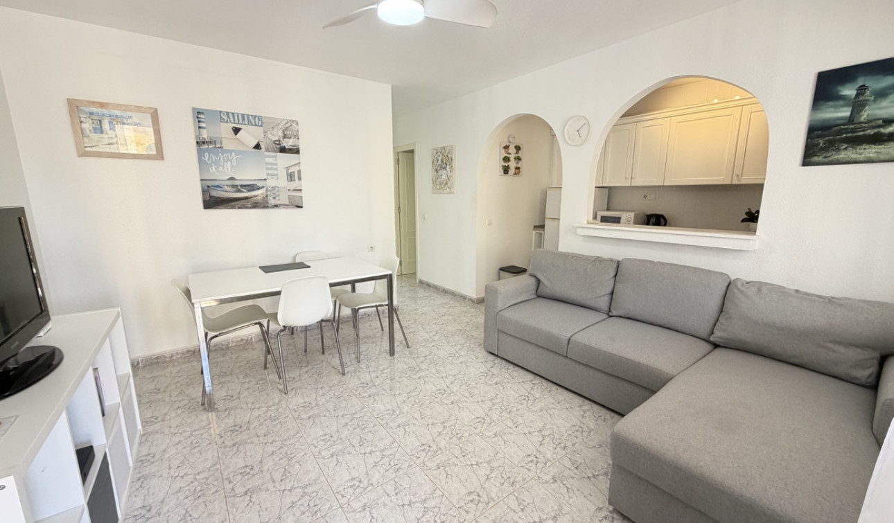 Resale - Apartment / Flat - Villamartín