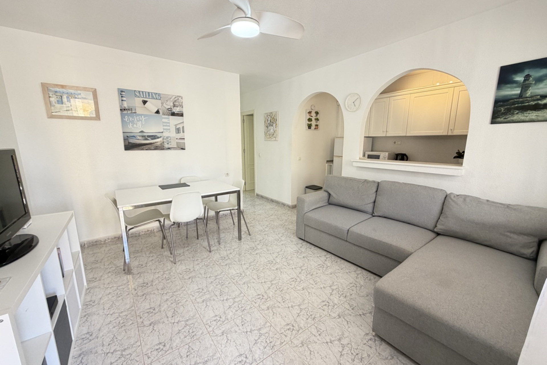 Resale - Apartment / Flat - Villamartín