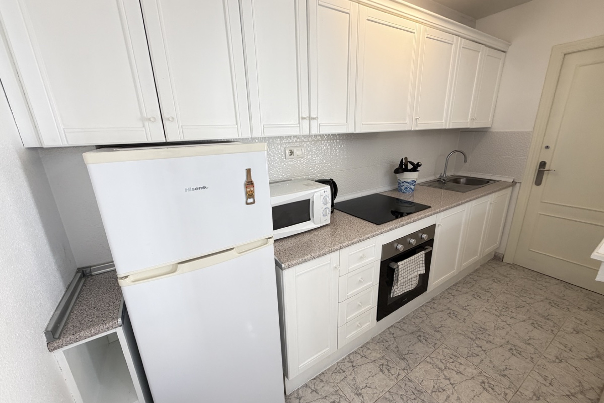 Resale - Apartment / Flat - Villamartín