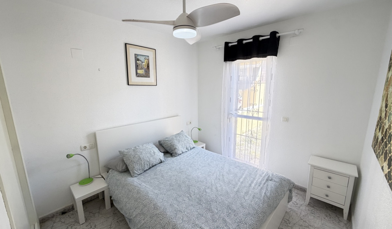 Resale - Apartment / Flat - Villamartín