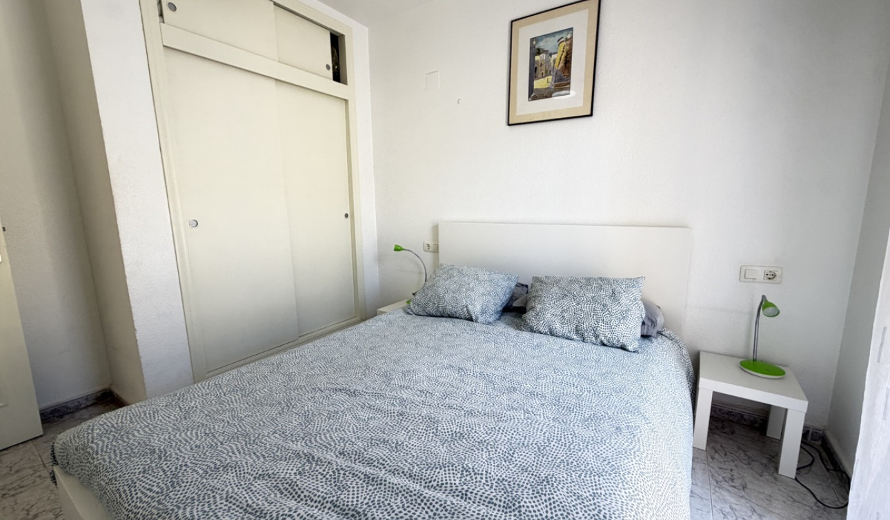 Resale - Apartment / Flat - Villamartín