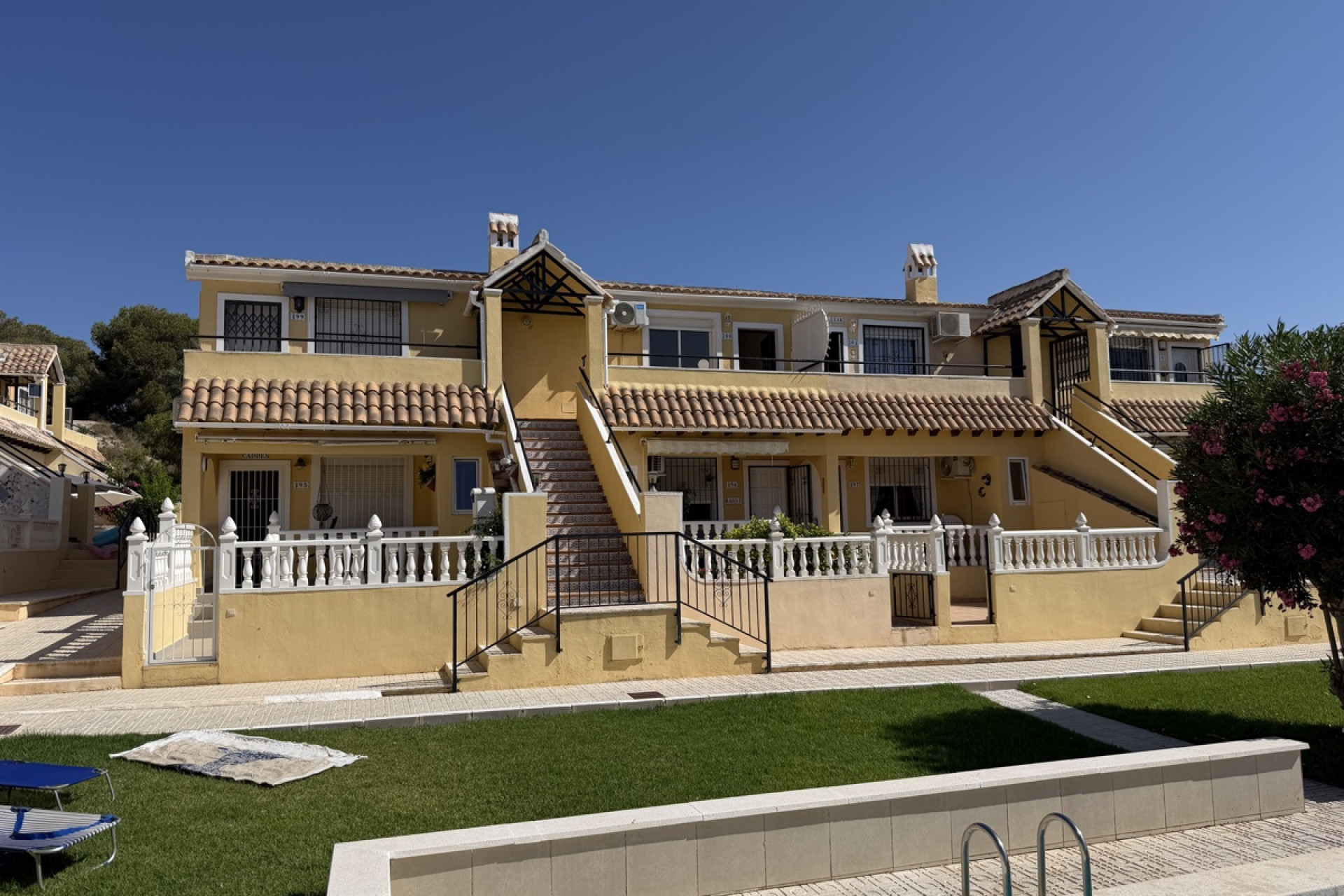 Resale - Apartment / Flat - Villamartín