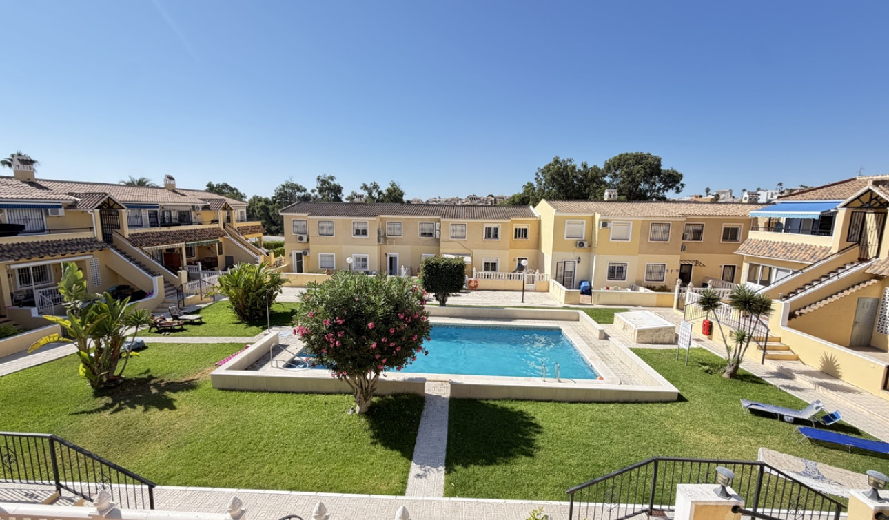 Resale - Apartment / Flat - Villamartín