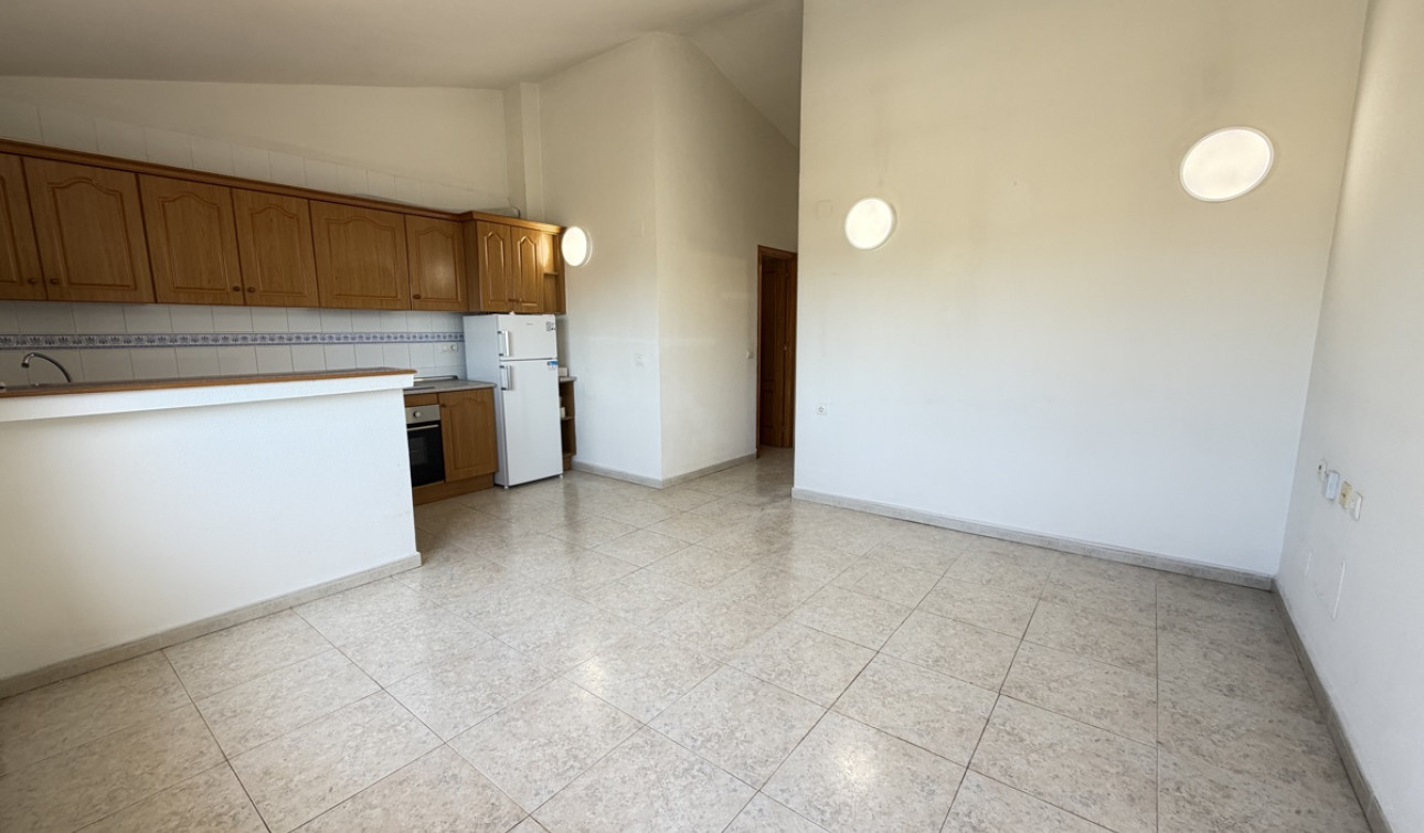 Resale - Apartment / Flat - Villamartín