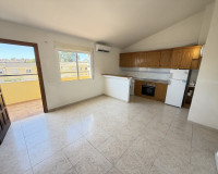 Resale - Apartment / Flat - Villamartín