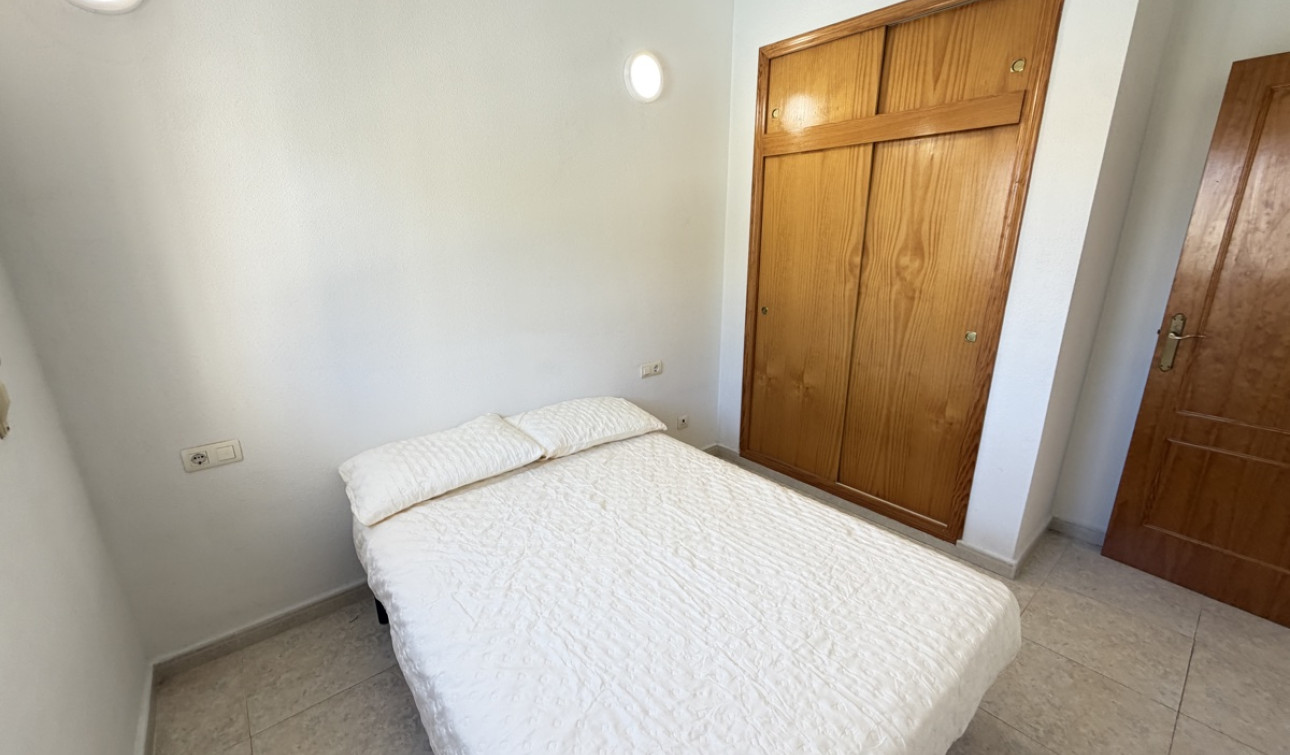 Resale - Apartment / Flat - Villamartín