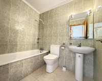 Resale - Apartment / Flat - Villamartín