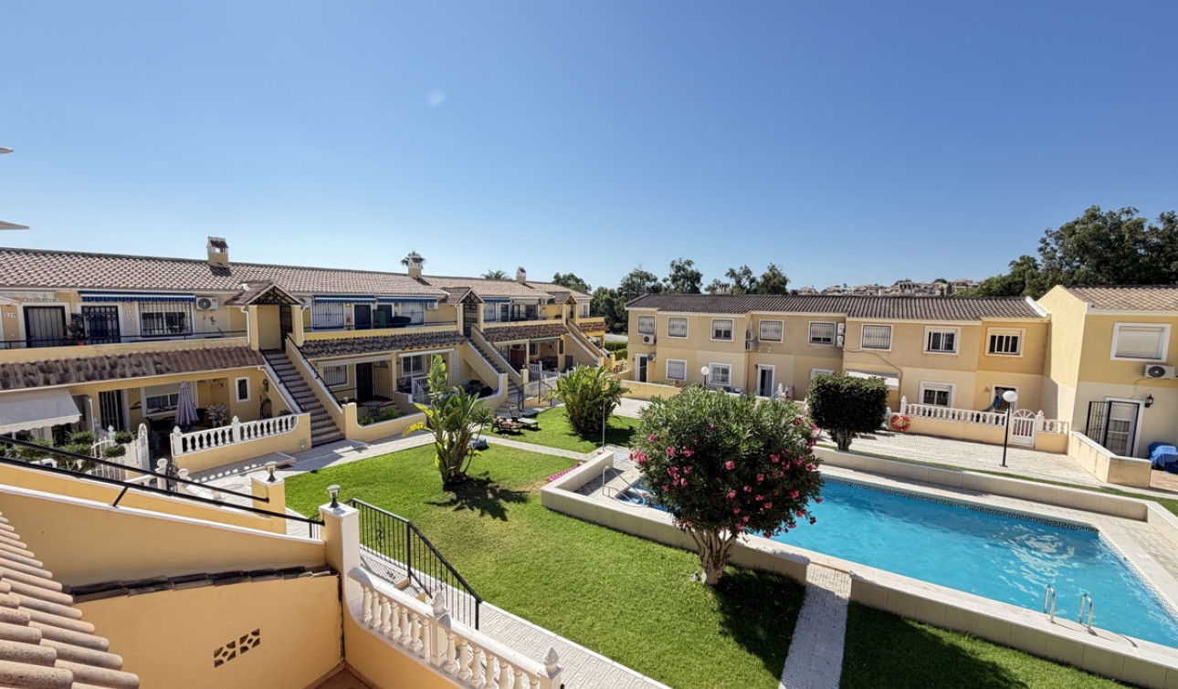 Resale - Apartment / Flat - Villamartín