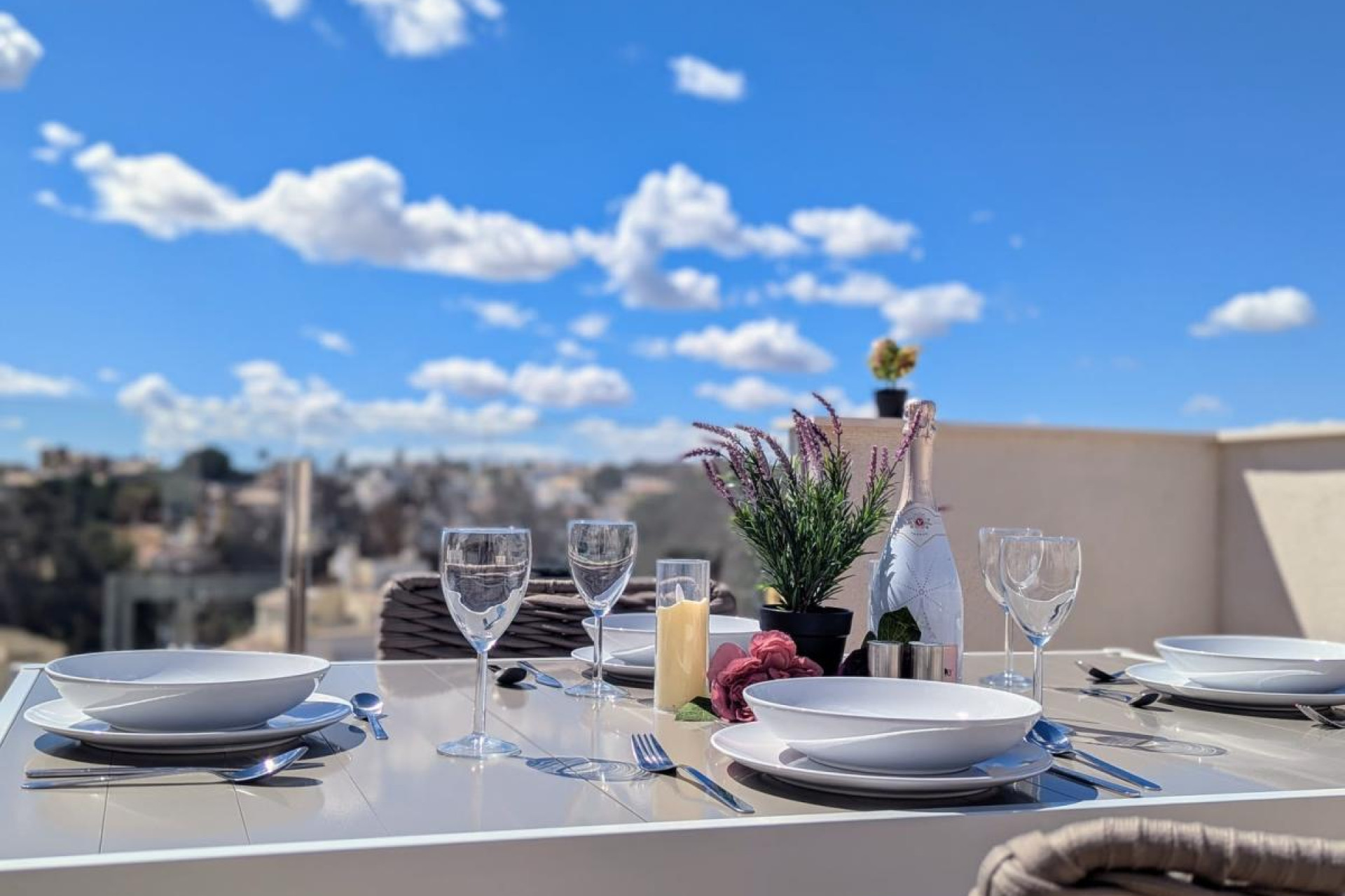 Resale - Apartment / Flat - Villamartín
