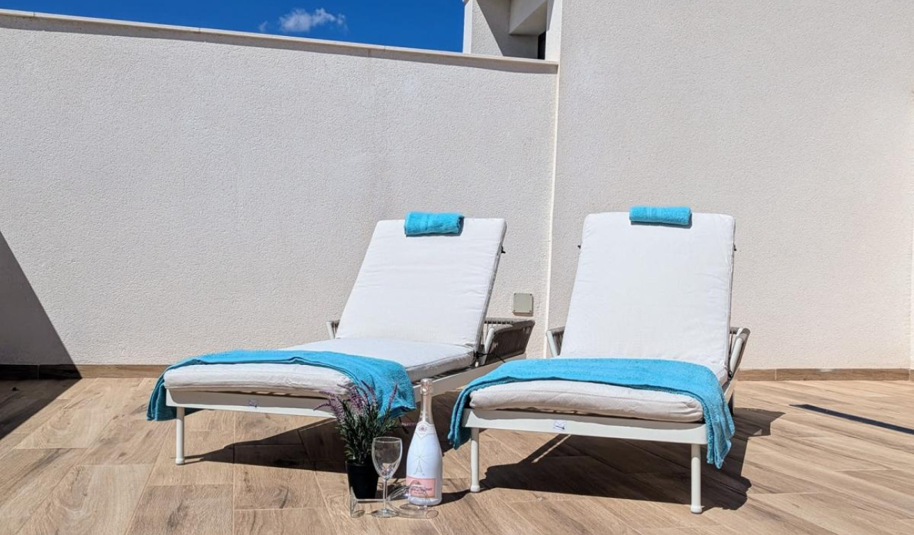 Resale - Apartment / Flat - Villamartín