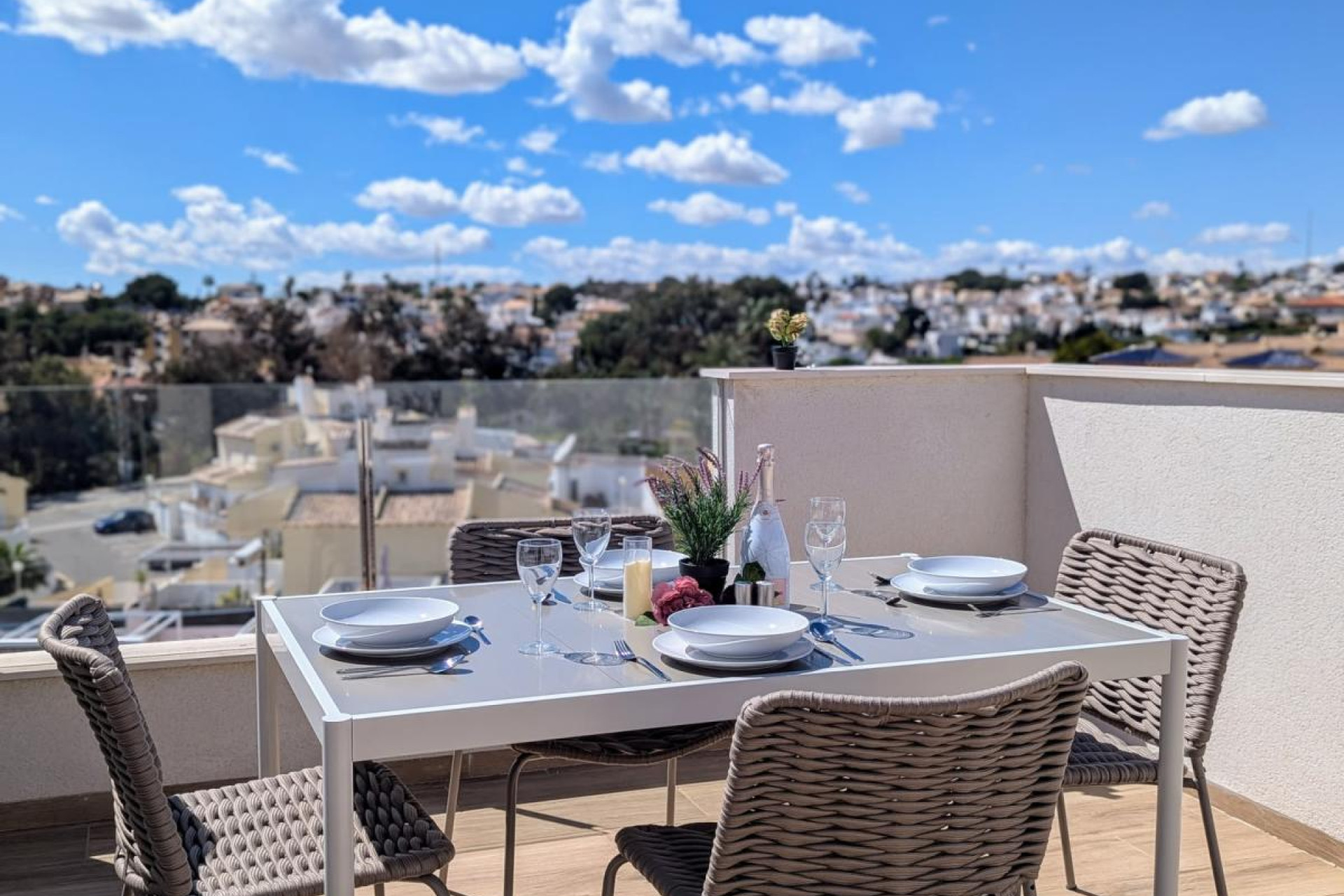 Resale - Apartment / Flat - Villamartín