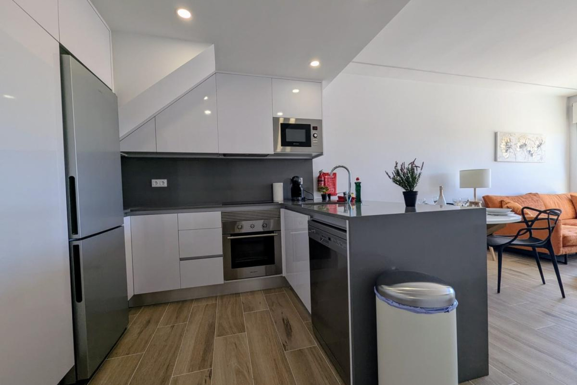 Resale - Apartment / Flat - Villamartín