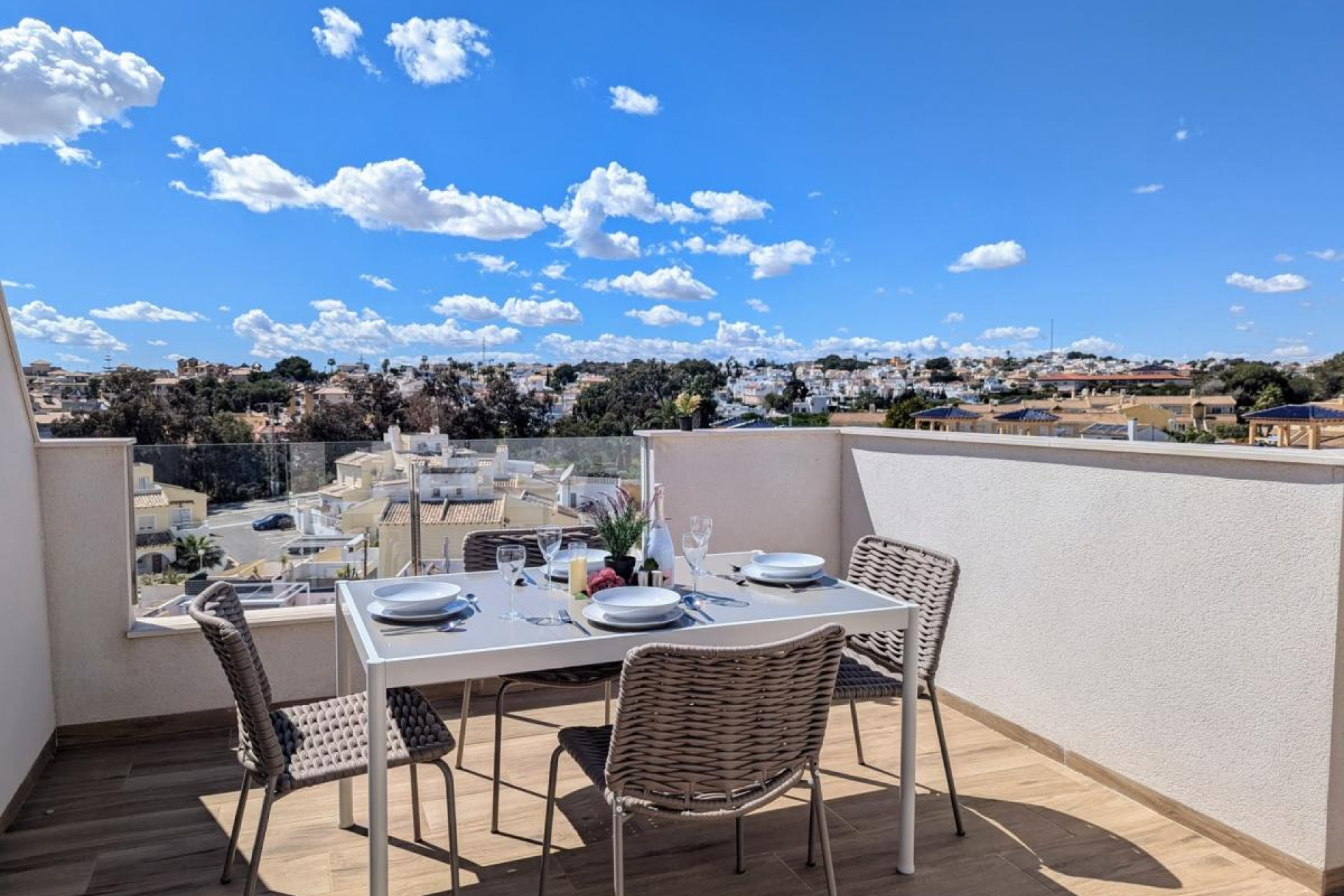 Resale - Apartment / Flat - Villamartín
