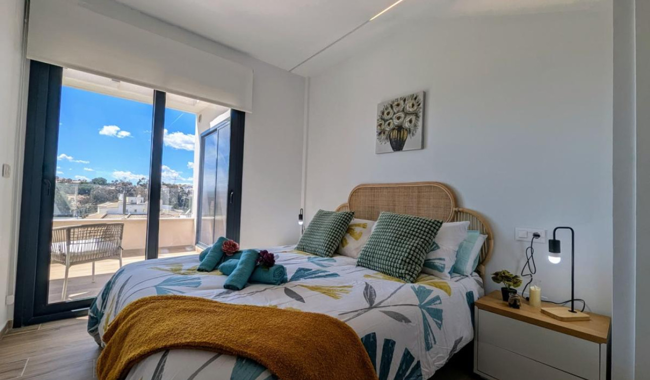 Resale - Apartment / Flat - Villamartín